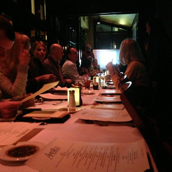 รูปภาพถ่ายที่ Amerigo Italian Restaurant โดย Nicole Rae D. เมื่อ 2/19/2013