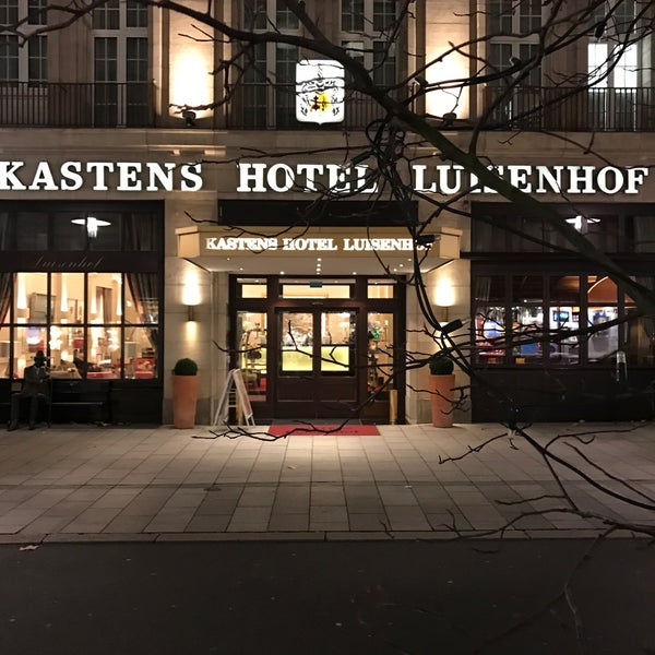 Photo taken at Kastens Hotel Luisenhof by Gunnar S. on 11/21/2016