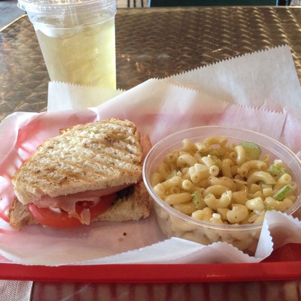 Fountain Of Juice 13 tips from 181 visitors