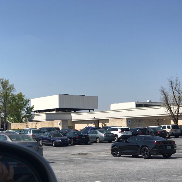 H and clearance m northlake mall