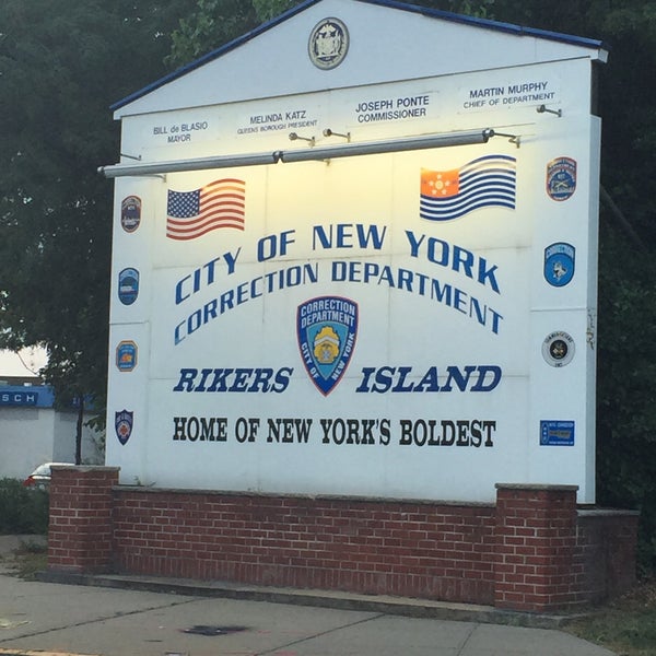 Foto scattata a Rikers Island Correctional Facility da Giuseppe C. il 8/19/2015