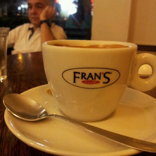 Foto scattata a Fran&#39;s Café da Rosana Z. il 4/6/2013