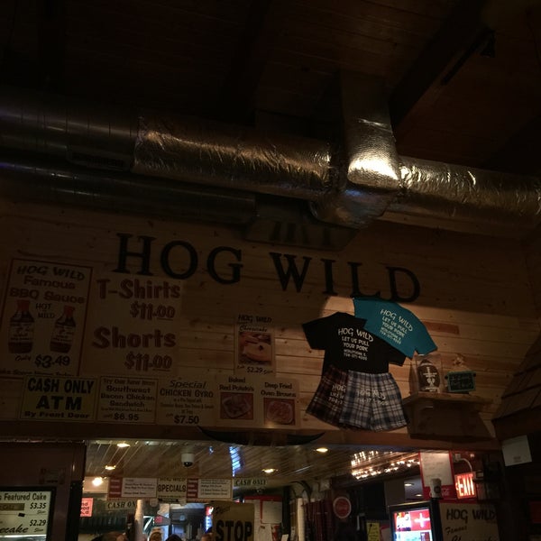 1/3/2015 tarihinde Big M.ziyaretçi tarafından The Original Hog Wild'de çekilen fotoğraf