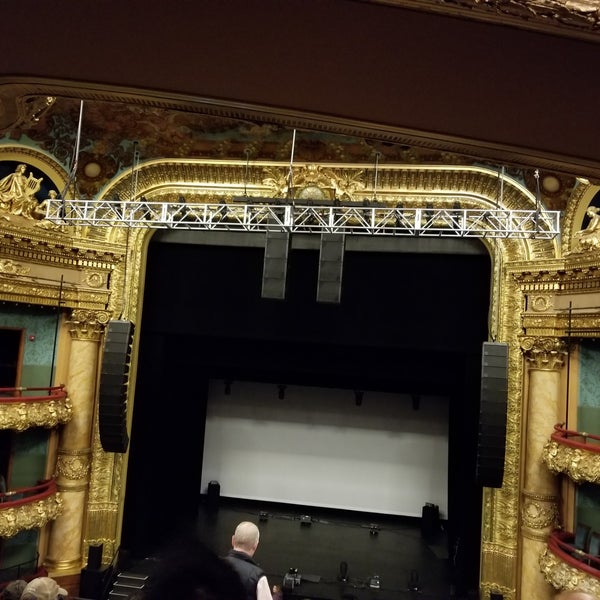 Foto diambil di Citi Performing Arts Center Emerson Colonial Theatre oleh Brizika B. pada 3/29/2019