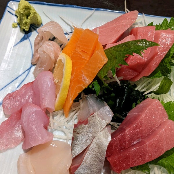 Photos at Mitch's Fish Market & Sushi Bar Hickham 39 tips