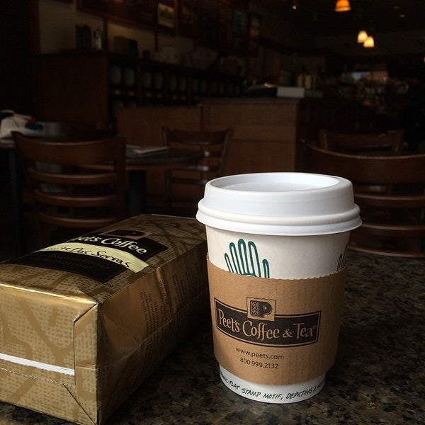 Photo taken at Peet&#39;s Coffee &amp; Tea by Toru M. on 5/21/2015