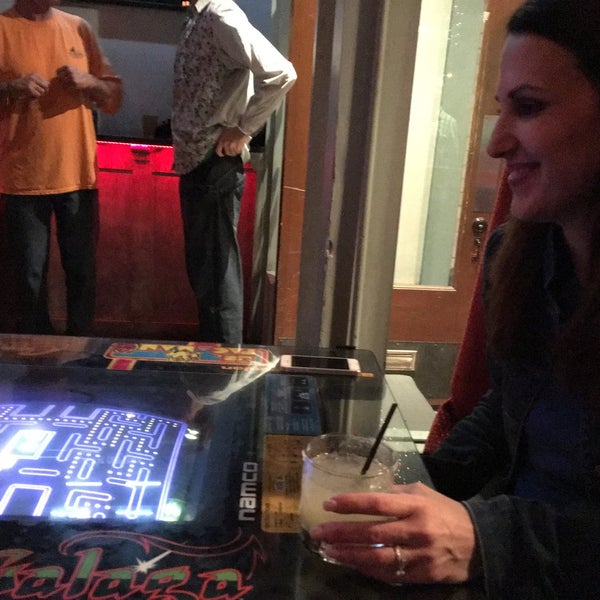 Visited Santa Monica on St. Patrick's day and the only decent place close to the pier was the craftsman. Friendly bartenders, good happy hour and delicious snacks. Ms pacman machine available too.