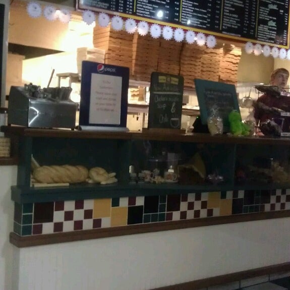 Julianos Italian Pizzeria 10 Nashua Rd