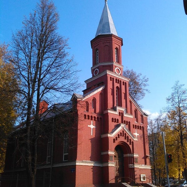 Das Foto wurde bei Евангелическо-лютеранская церковь Св. Марии von Konstantin K. am 9/24/2014 aufgenommen