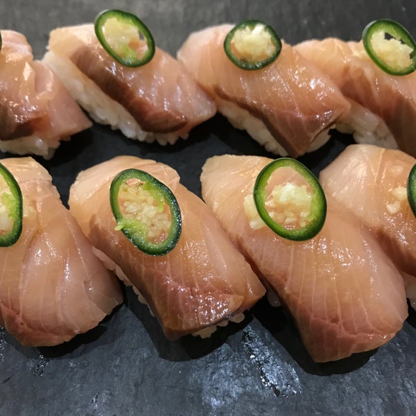 Foto scattata a Sushi Surprise da Péter L. il 4/3/2017