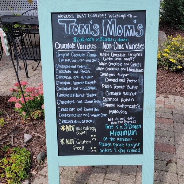 Tom's Mom's Cookies 267 S Spring St