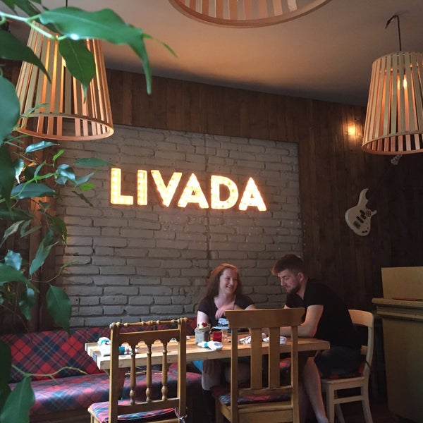 Снимок сделан в LIVADA - Restaurant &amp; Music Lounge пользователем Iulia V. 6/28/2016