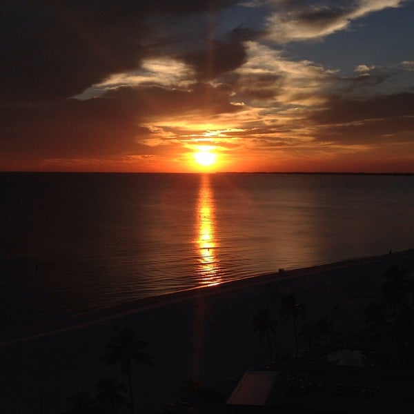 10/29/2013 tarihinde Natasha K.ziyaretçi tarafından DiamondHead Beach Resort &amp; Spa'de çekilen fotoğraf