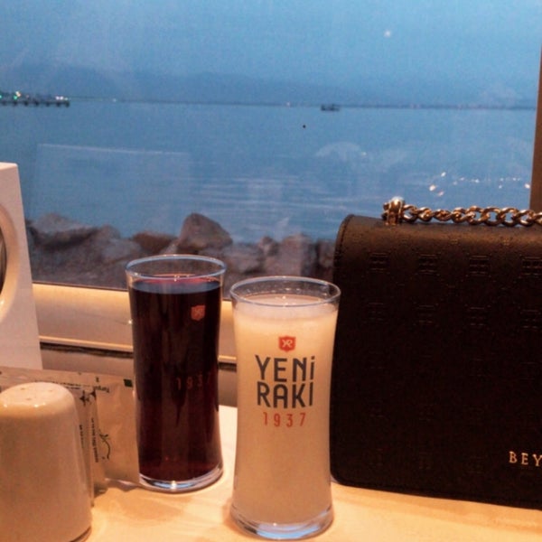 Foto diambil di İstasyon Restaurant oleh Sümeyra Ç. pada 11/13/2020