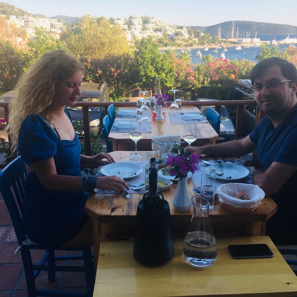 Foto diambil di Orfoz Restaurant oleh AytacOzge pada 6/30/2019