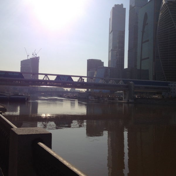 Торговый центр Мост Багратион Арендатор ру коммерческая недвижимость