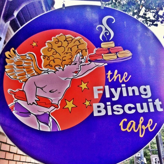 Снимок сделан в The Flying Biscuit Cafe пользователем Brad 9/29/2012