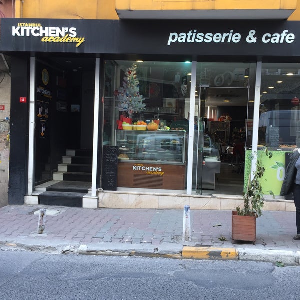 Foto diambil di İstanbul Kitchen&#39;s Academy oleh Yunus Emre Chef pada 1/23/2015