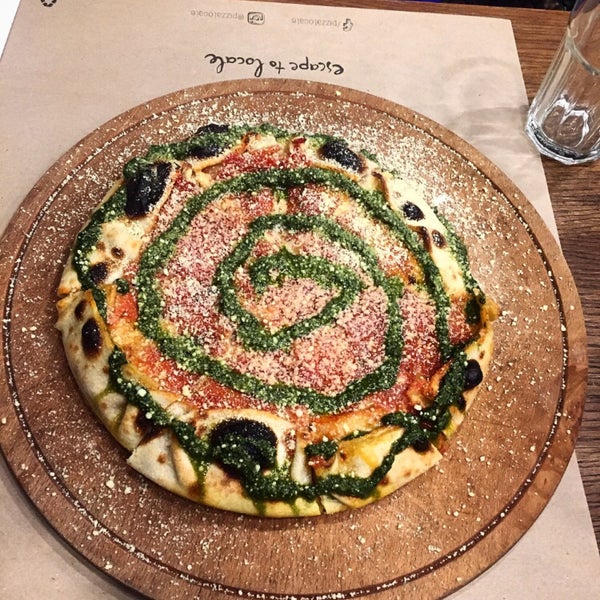 Photo taken at Pizza Locale by Nurgül G. on 3/28/2019