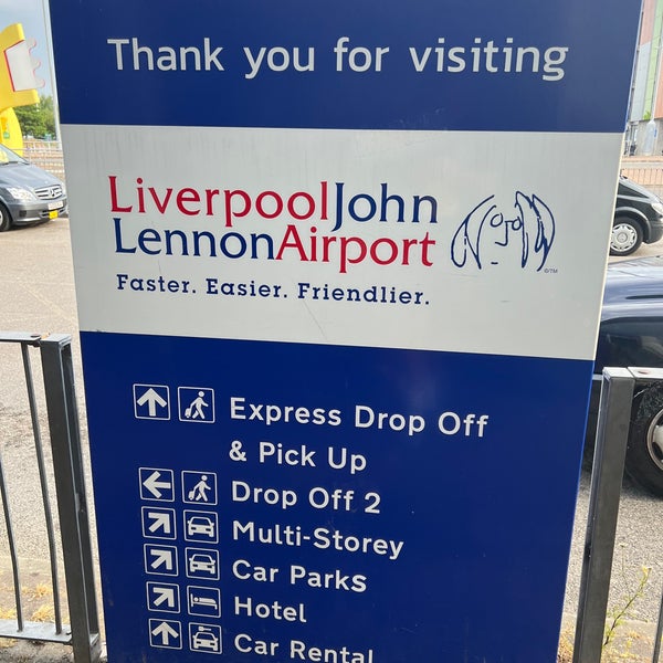 Foto tirada no(a) Liverpool John Lennon Airport (LPL) por Tony K. em 7/19/2022