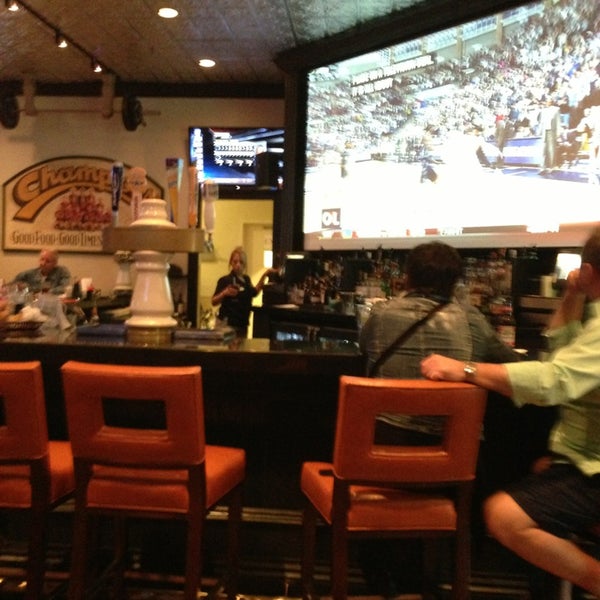 3/1/2013にJane D.がChampions Sports Barで撮った写真