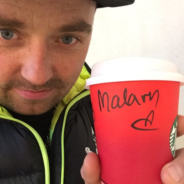 Foto tirada no(a) Starbucks por Maleren W. em 12/26/2015