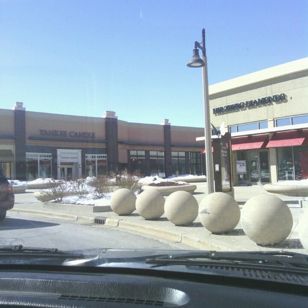 Photo taken at The Promenade Bolingbrook by Tob S. on 3/3/2013