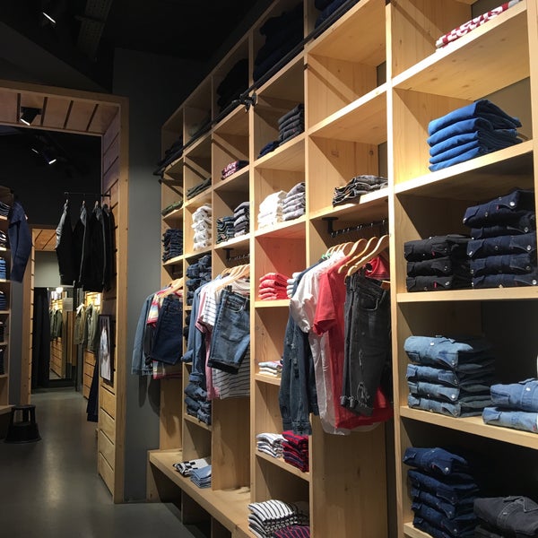 Levi's Store - Clothing Store in Gaillon