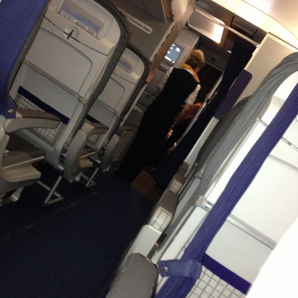 Lufthansa Flight Lh 2118 Plane