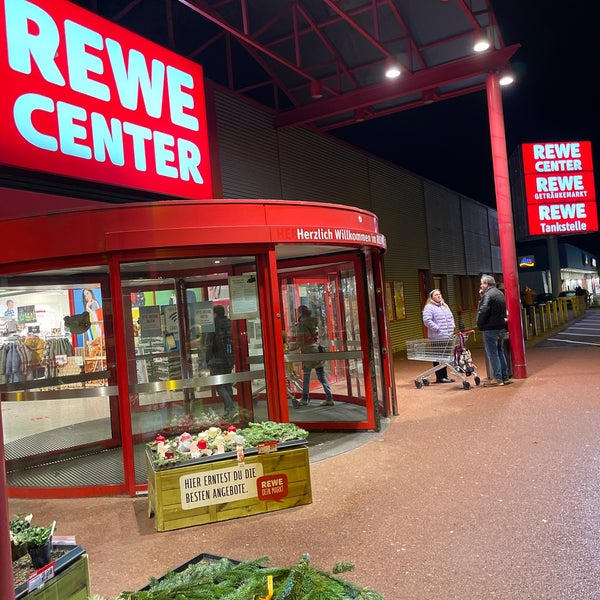 REWE CENTER Supermarket in Höchberg