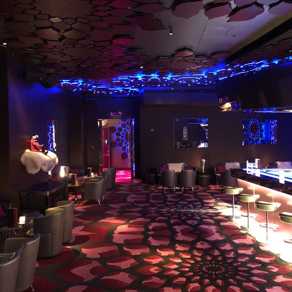 2/22/2018에 Zubair (Зубаир) R.님이 Razzmatazz Cocktail Bar &amp; Lounge에서 찍은 사진