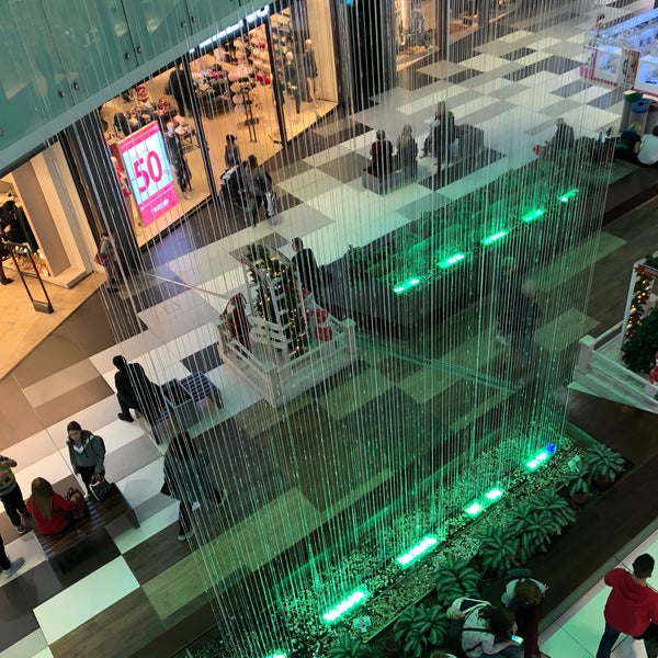 Foto scattata a Kings Avenue Mall da Zubair (Зубаир) R. il 1/3/2018