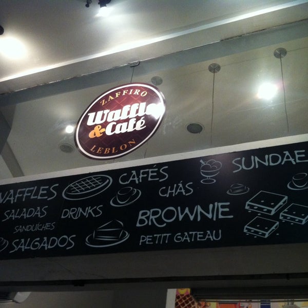Photo taken at Zaffiro Waffle &amp; Café by Samantha K. on 3/7/2014