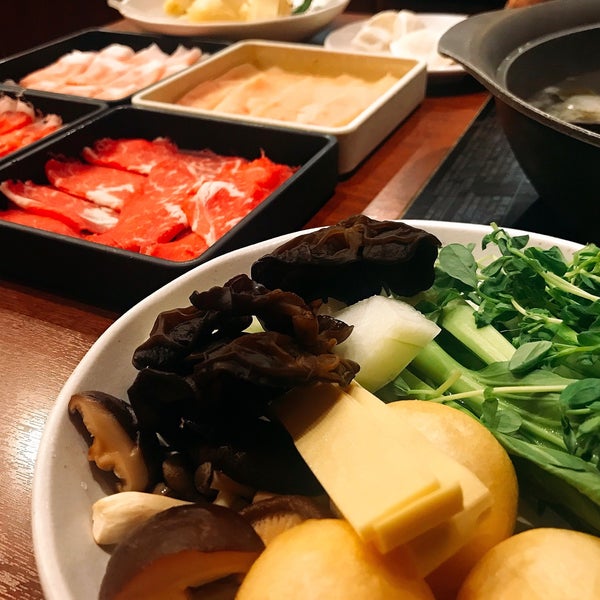 Photos At しゃぶしゃぶ食べ放題 金の鍋 Hotpot Restaurant In 池袋