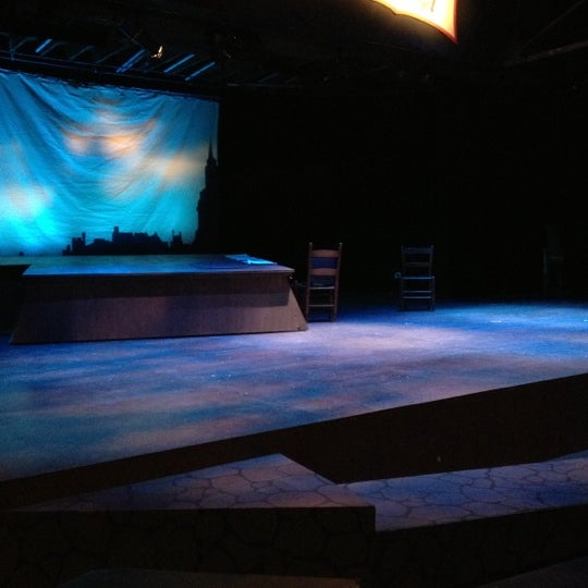 12/8/2012にBrent R.がUnicorn Theatreで撮った写真