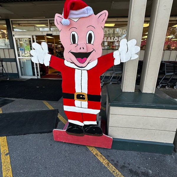 Photo taken at Piggly Wiggly by Valerie O. on 12/12/2023