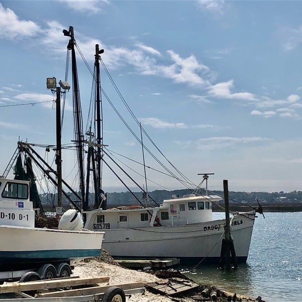 Bluffton Oyster Company 63 Wharf Street