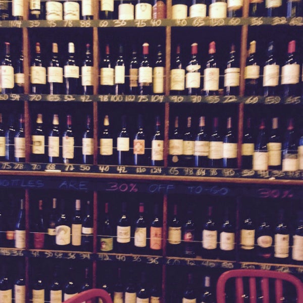 2/13/2015にTodd T.がAquitaine Wine Bistroで撮った写真