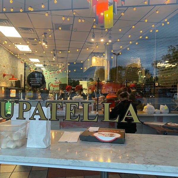 4/28/2020 tarihinde Pichet O.ziyaretçi tarafından Pupatella Neapolitan Pizza'de çekilen fotoğraf