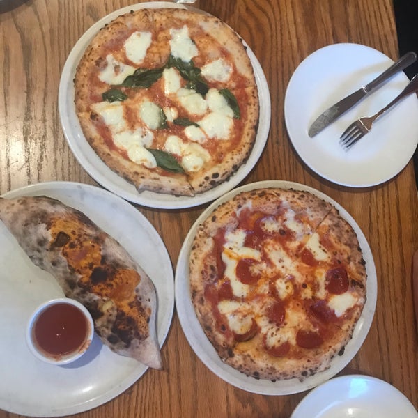 รูปภาพถ่ายที่ Pizzeria Orso โดย Pichet O. เมื่อ 6/13/2019