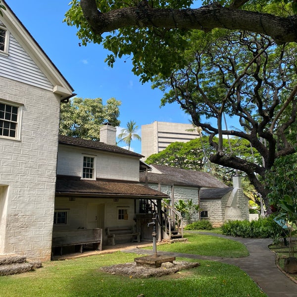 Photo taken at Hawaiian Mission Houses Historic Site and Archives by Pichet O. on 6/6/2021