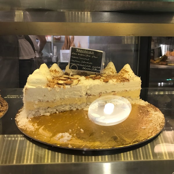 They have really amazing mouthwatering cakes even gluten free and vegan. Home made and genuine worth every bite!