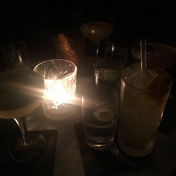 8/11/2016 tarihinde Ayse Gul K.ziyaretçi tarafından Experimental Cocktail Club'de çekilen fotoğraf