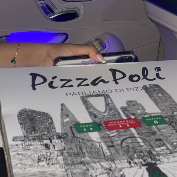Foto tirada no(a) Pizzapoli por 💙 em 2/24/2023