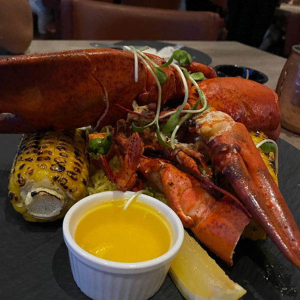 Perla Oyster Bar & Grill Seafood Restaurant