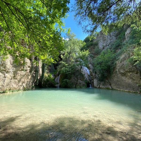 Водопад "Кая Бунар" (Hotnitsa Waterfall) - 43°8'38"N 25°30'42"E
