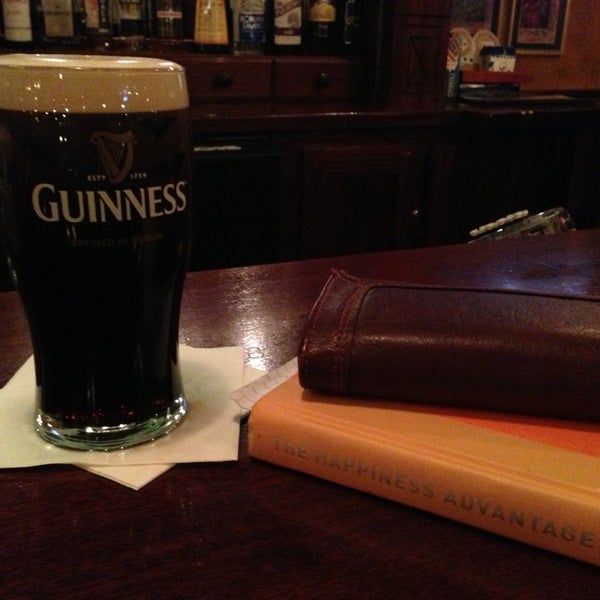 Foto diambil di Kip’s Authentic Irish Pub &amp; Restaurant oleh Lauren B. pada 1/23/2013