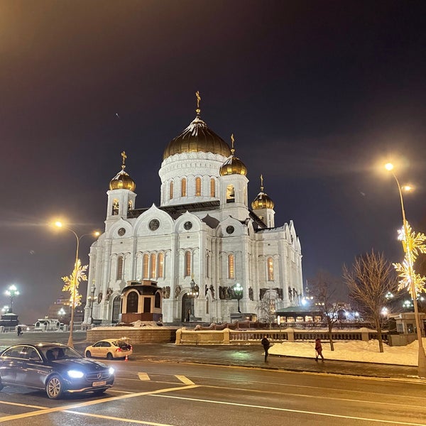 รูปภาพถ่ายที่ Cathedral of Christ the Saviour โดย Evgenii D. เมื่อ 2/5/2022