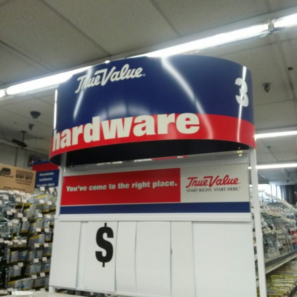 Photo taken at Cornell&#39;s True Value Hardware by Moe on 2/21/2013
