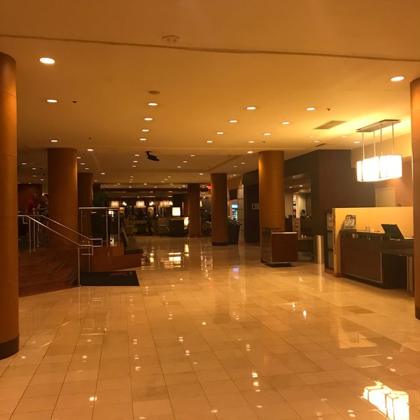 Photo taken at Washington Marriott at Metro Center by Bilge E. on 10/7/2017